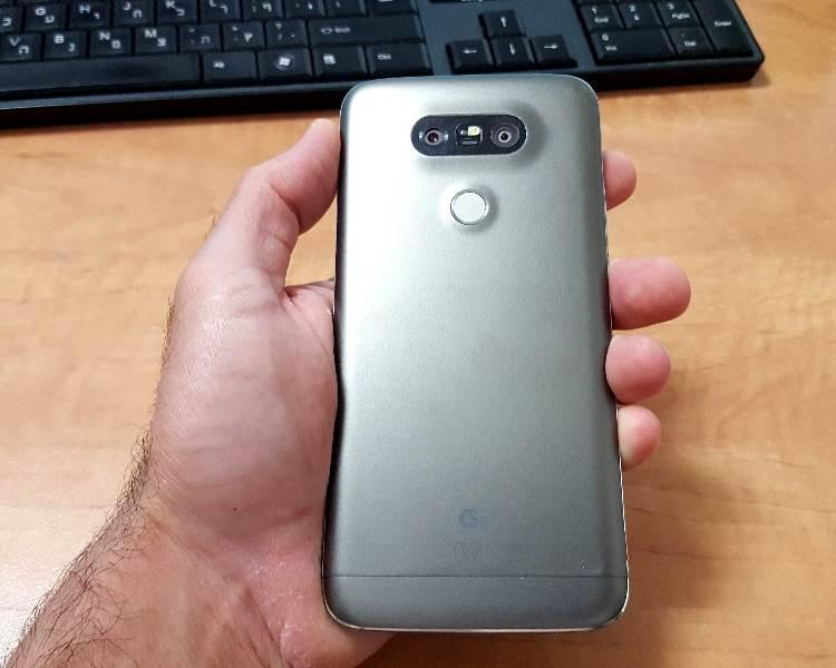 גב המכשיר LG G5