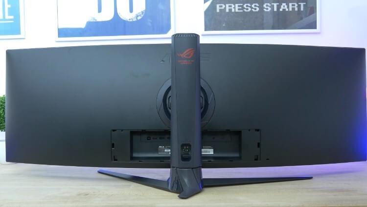 עיצוב סטנדרטי למסך הגיימינג ASUS ROG Strix XG49VQ